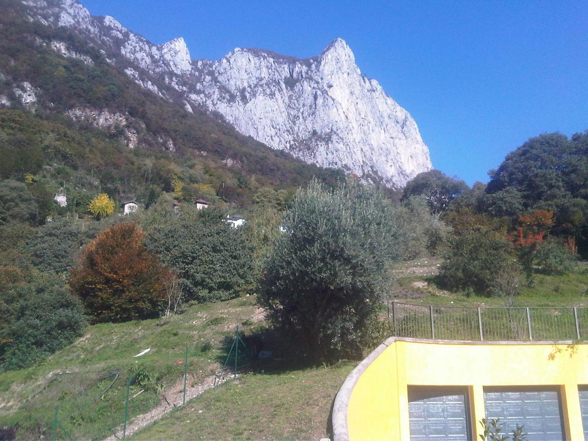 Montebello Lake Lecco Kültér fotó